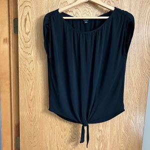 👚 Ann Taylor Size M Sleeveless Blouse